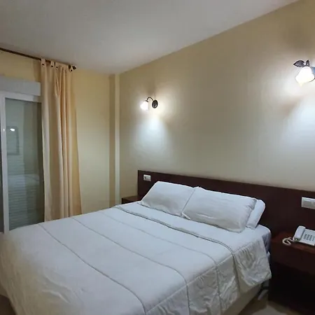 Sun Galicia Y מלון 3*